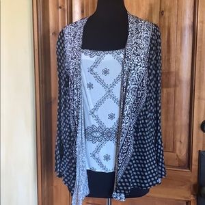 Olive hill blouse NWOT